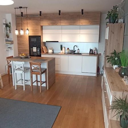 Nova Apartment Санок Екстериор снимка